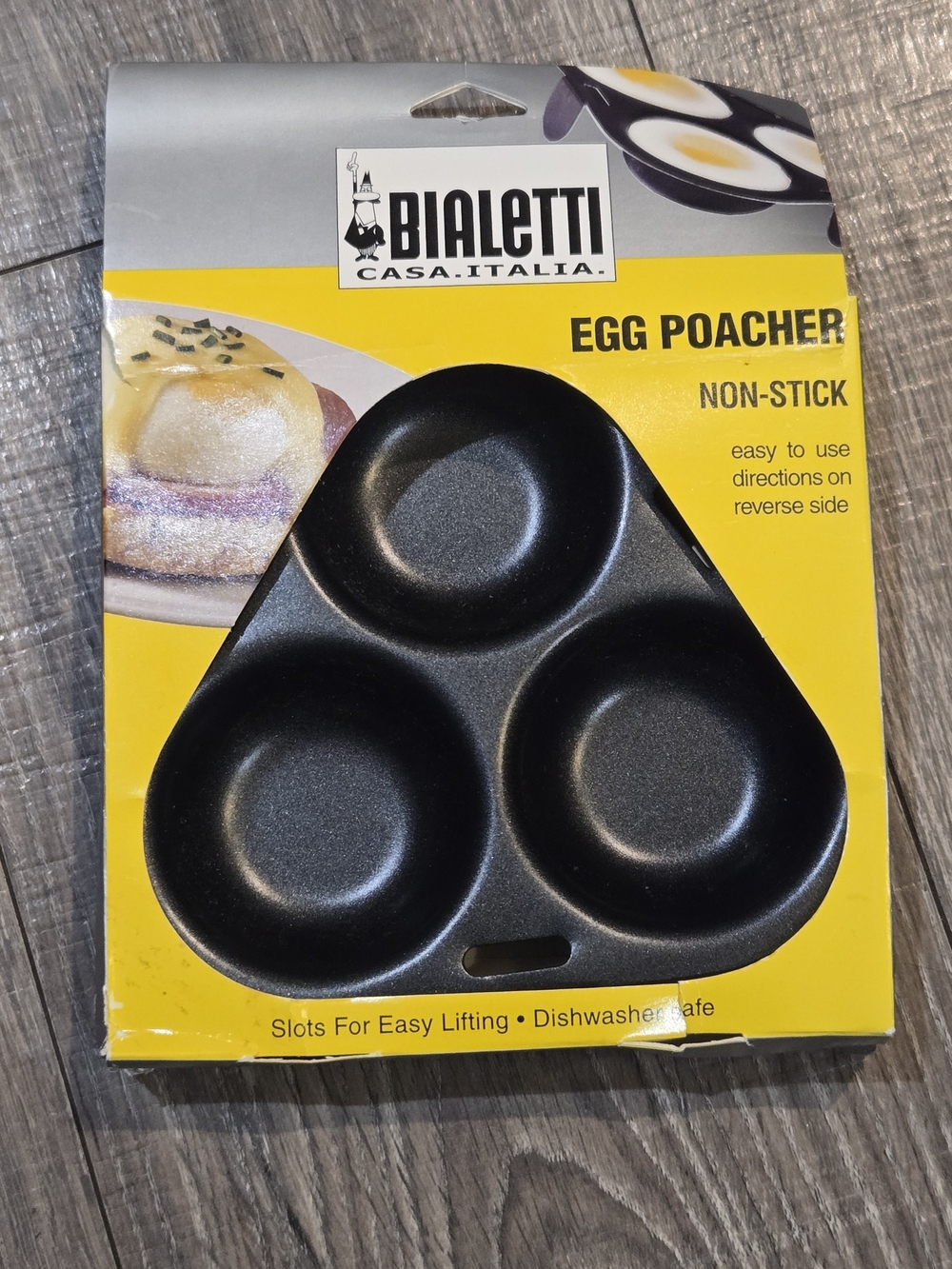 NEW One Black Non-Stick 3-Cup Egg Poacher